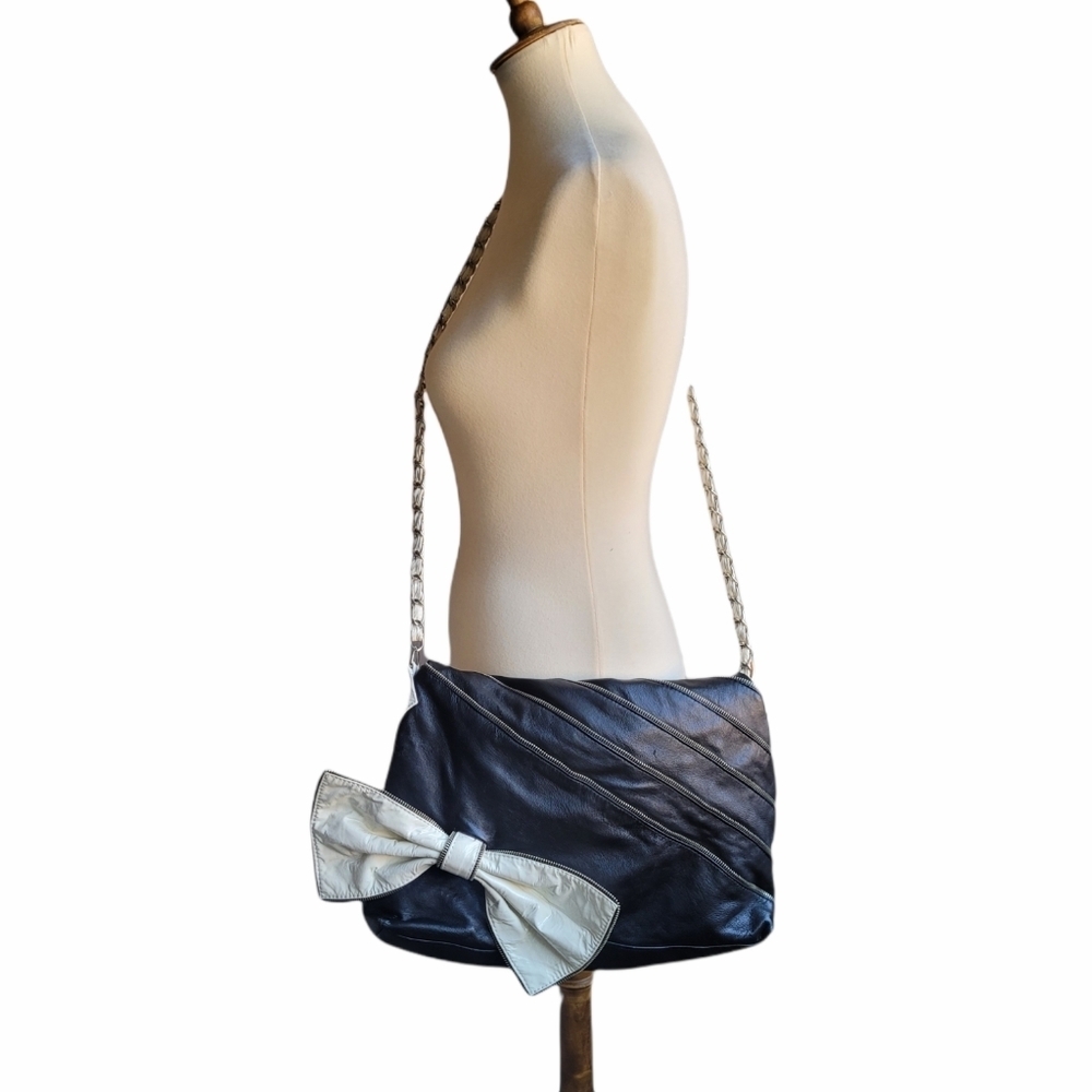 Ember Syke - Large Bow and Zipper Chain‎ Strap Leather Bag